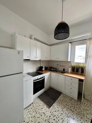 Fridge, oven, stovetop, coffee/tea maker - 1BR with Stunning Terrace Views in Plaka (Athina)
