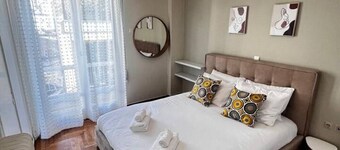 Elegant 2-Bedroom, 2-Bath Apartment in Plaka with Classic Charm & Modern Comfort