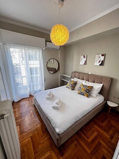 Elegant 2-Bedroom, 2-Bath Apartment in Plaka with Classic Charm & Modern Comfort