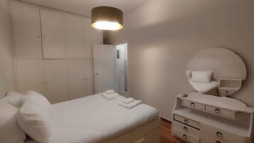 1 bedroom, iron/ironing board, WiFi