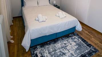 2 habitaciones, tabla de planchar con plancha, wifi y ropa de cama