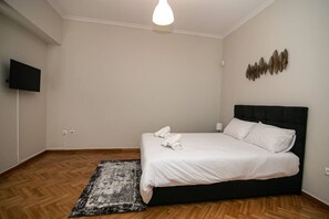 2 多间卧室、熨斗/熨衣板、WiFi、床单