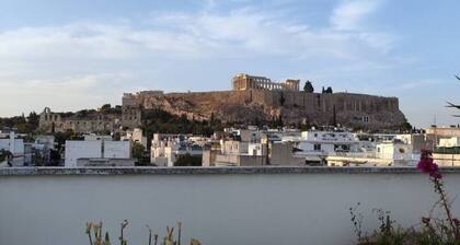 Acropoli 2 Bedroom Flat W/ Rooftop Acropolis View