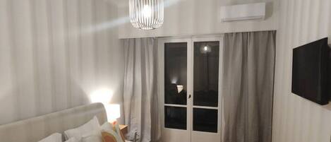 2 makuuhuonetta, silitysrauta/-lauta, Wi-Fi, vuodevaatteet