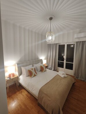 2 chambres, fer et planche à repasser, Wi-Fi, draps fournis