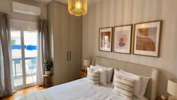 1 chambre, bureau, fer et planche Ă  repasser, lit parapluie