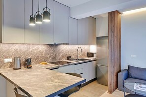 Dishwasher, coffee/tea maker, toaster, high chair