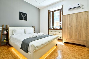 2 bedrooms, desk, iron/ironing board, travel cot