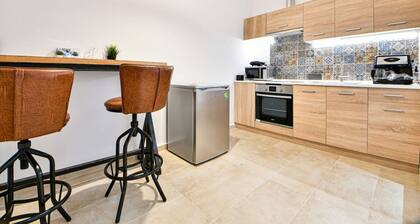 Cozy Flat in Central Athens - Iris