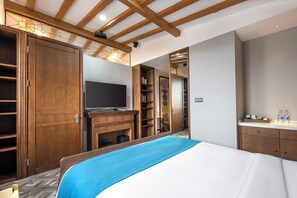 Familien-Suite | 2 Schlafzimmer, Daunenbettdecken, Schreibtisch, Verdunkelungsvorhänge