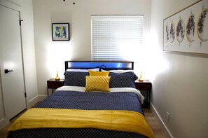 4 bedrooms, iron/ironing board, WiFi, bed sheets