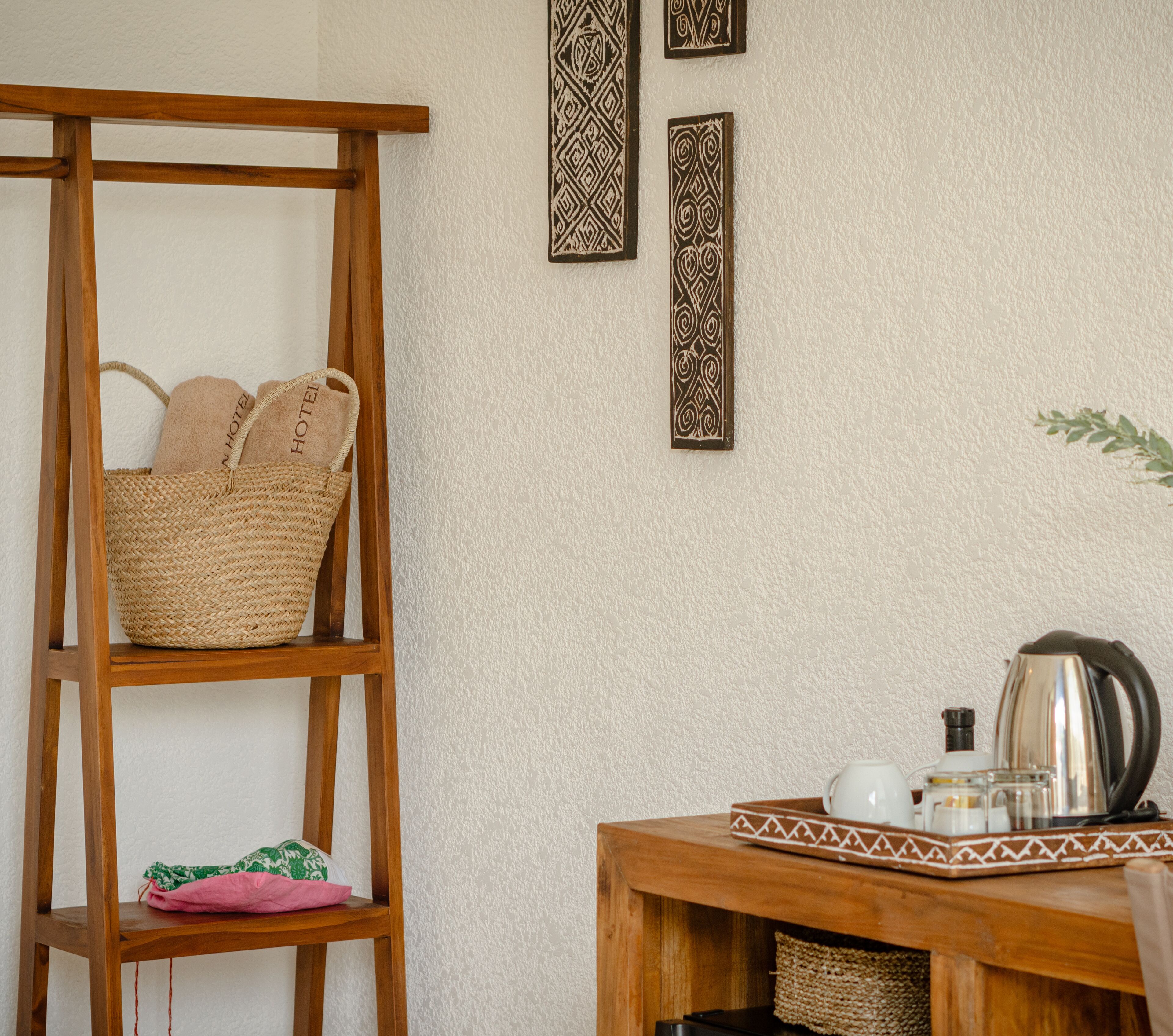 Ropa de cama de alta calidad, colchones con pillow-top y minibar 