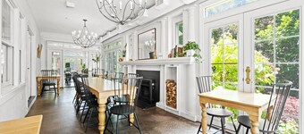 Southmoreland Mansion and Guest House on the Plaza  |  Sleeps 28!