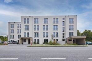 Exterior - Bader Aparthotel (Unterschleißheim)