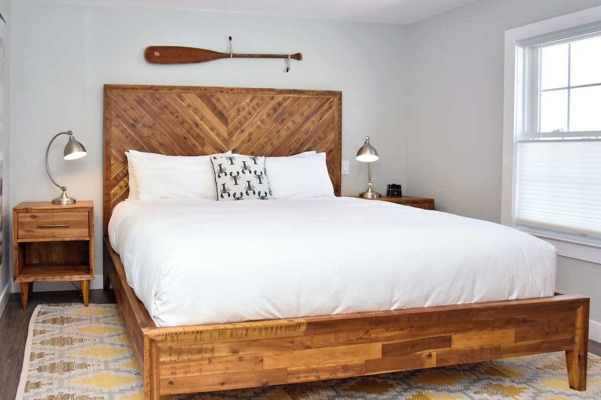 Phòng | Bộ đồ giường cao cấp, nệm Tempur-Pedic, minibar