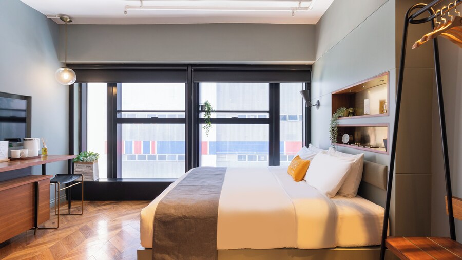 Dash Living on Tung Fong