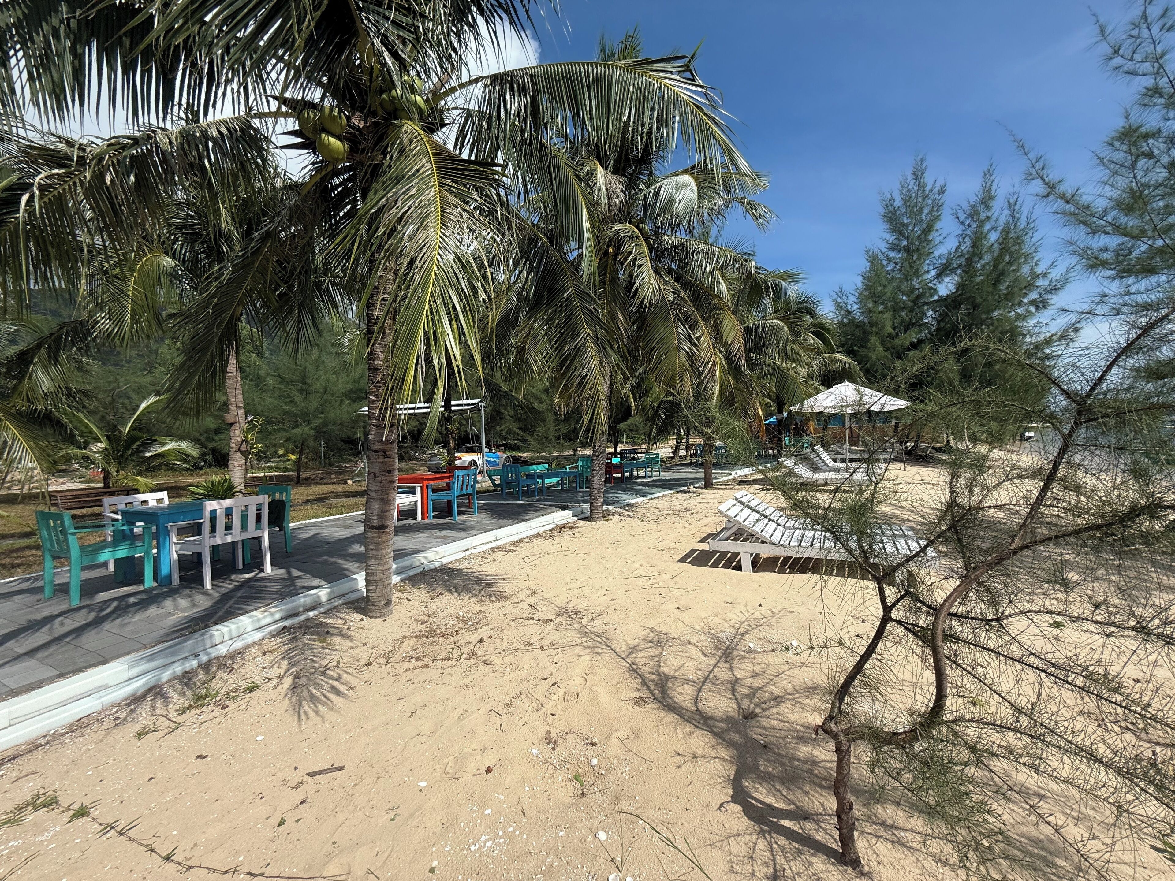 Daily local cuisine breakfast (VND 160000 per person)