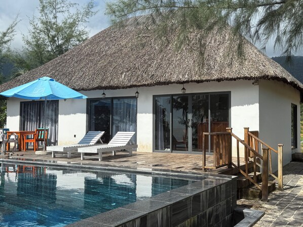 Sauna, hot springs, mud baths