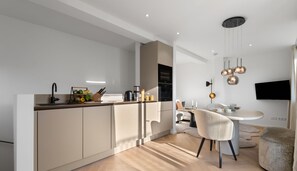 Fridge, microwave, oven, stovetop - Luxury duplex apartment with terrace and free SPA use (Sylt)