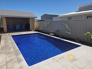 Dobbeltværelse - terrasse - udsigt til have | Terrasse/gårdhave