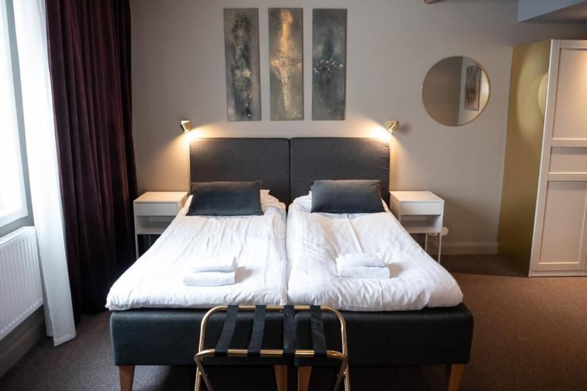 Double Room, 1 Queen Bed (Extra bed for fee) | 迷你吧、書桌、筆電工作空間、遮光布/窗簾