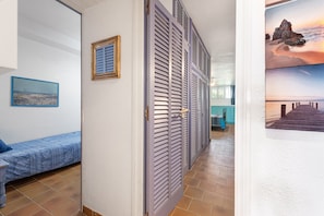 2 chambres, fer et planche à repasser, lit parapluie, Wi-Fi gratuit
