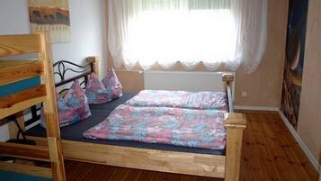 1 chambre, fer et planche Ă repasser, Wi-Fi, draps fournis