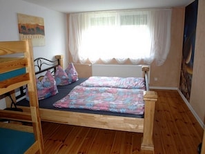 1 bedroom, iron/ironing board, WiFi, bed sheets