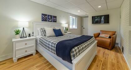 Lake|King|Kayaks|Game room|Firepit|AC|Dock