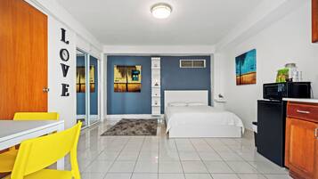 1 bedroom, travel crib, free WiFi, bed sheets