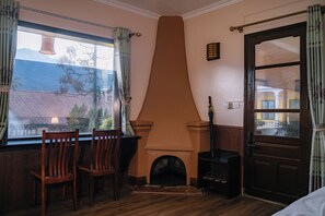 Doppia Superior, vista montagna | Servizio della camera