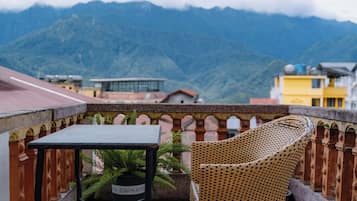 Deluxe Double Room, Mountain View | Balcony