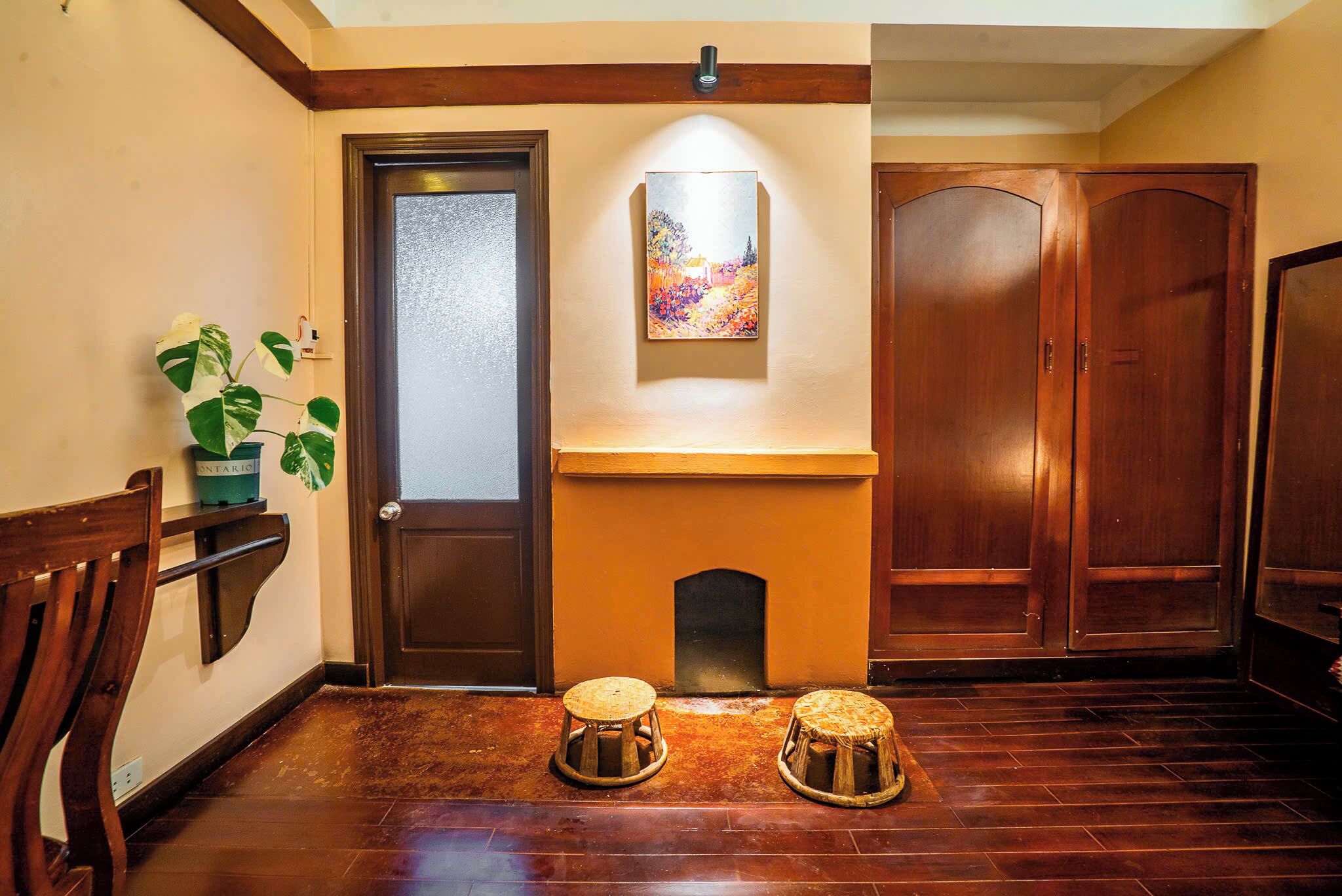Basic Double Room, Courtyard View | Room amenity