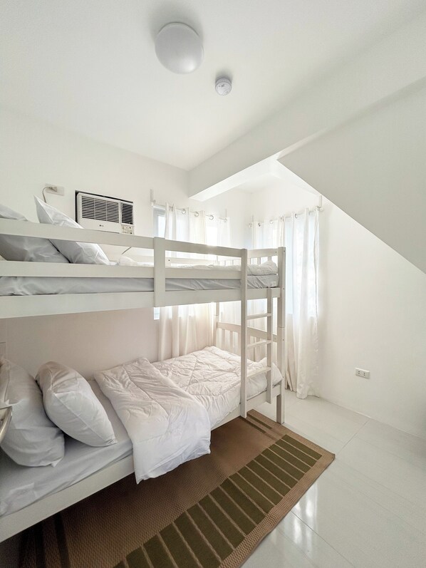 3 室のベッドルーム、WiFi、ベッドシーツ