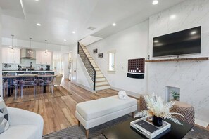 Smart-TV, peis, videospill og kontorer