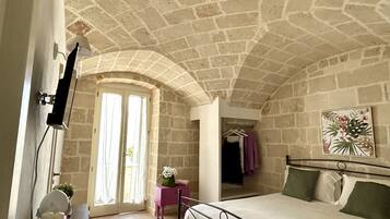 Double or Twin Room, Balcony | Soundproofing, free WiFi