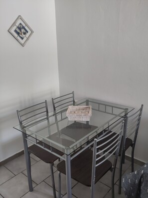 Dining - Silvia's Meltemi apartment with mountain and sea views (Ferma)