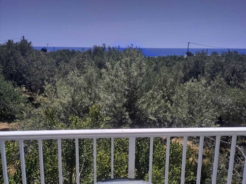 Silvia's Meltemi apartment with mountain and sea views