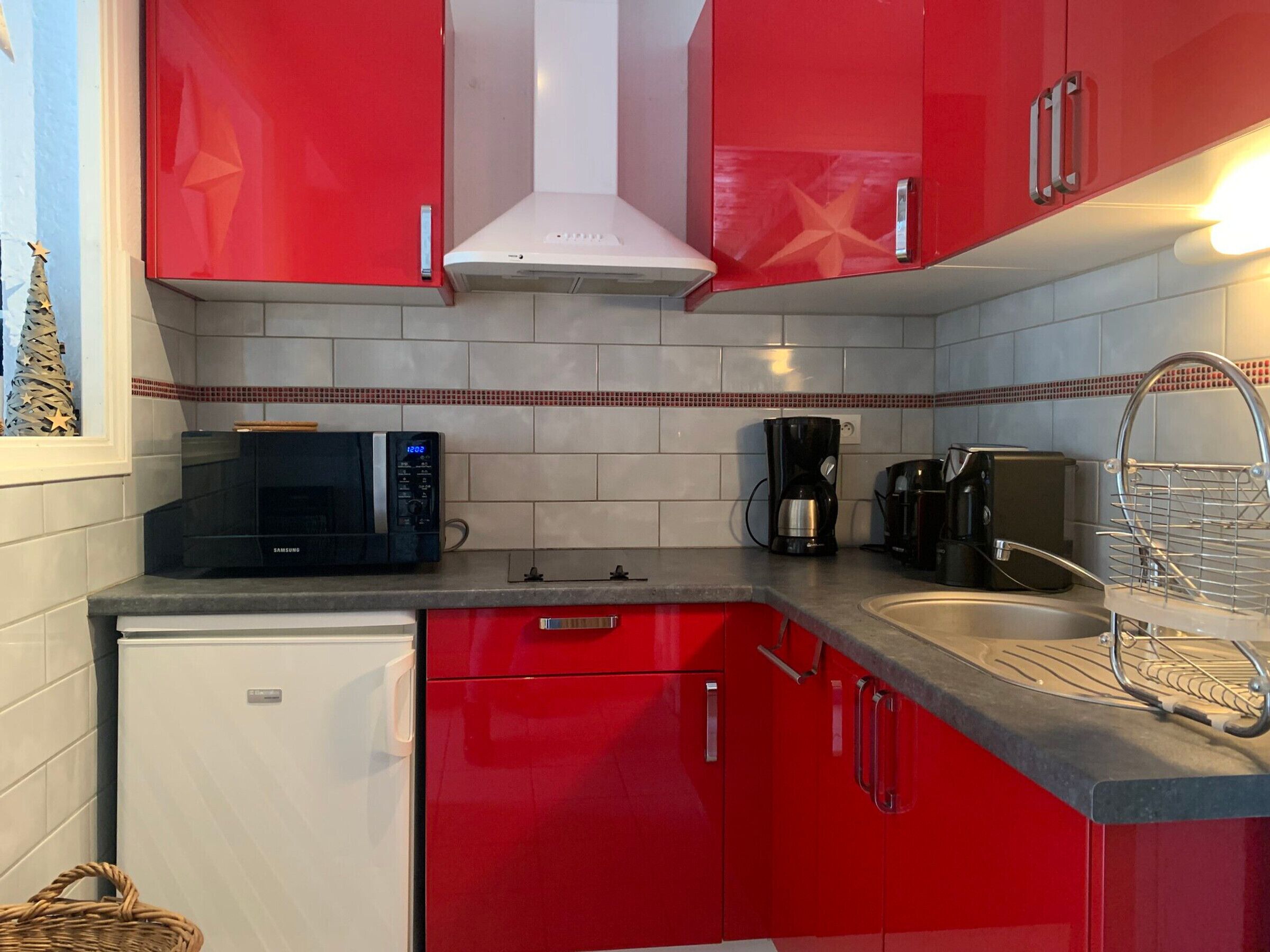 Refrigerador y microondas 