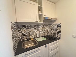 Microwave, coffee/tea maker, toaster