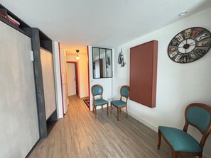 Interior - Studio in Les Sables-d'Olonne: 50m to Beach, for 3 people (Les Sables-d'Olonne)