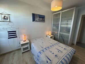 2 bedrooms - Modern 3-room apartment, sea view, private parking, sleeps 5 (Saint-Hilaire-de-Riez)