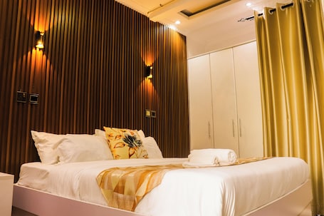 Premium bedding, free WiFi, bed sheets