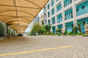 Parkir mandiri gratis