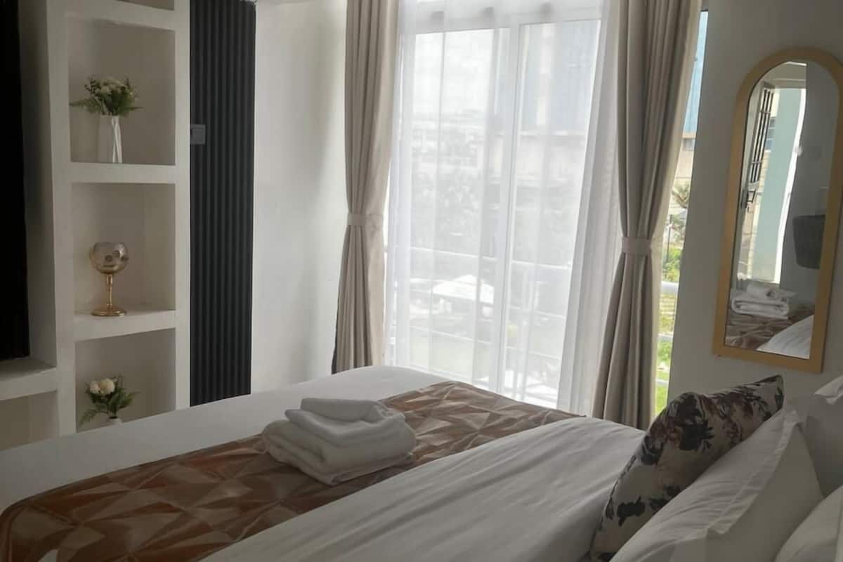 Deluxe Single Room, 1 Bedroom, Non Smoking, Garden View | 1 bedroom, premium bedding, free WiFi, bed sheets