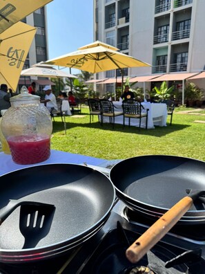 Deluxe Room, 1 Bedroom, Non Smoking, Garden View | Private kitchen | Fridge, microwave, oven, stovetop - Rio Eco Gardens (Mlolongo)