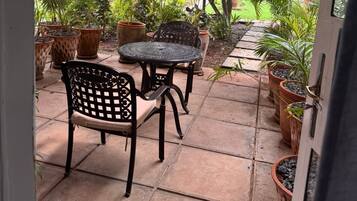 Executive Studio, Garden View | 1 bedroom, premium bedding, free WiFi, bed sheets