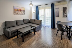 Appartement, balcon | Salle de séjour