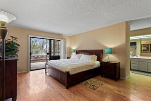 4 bedrooms, iron/ironing board, WiFi, bed sheets - Vista Hermosa Retreat (El Paso)