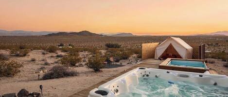 Bañera de hidromasaje exterior